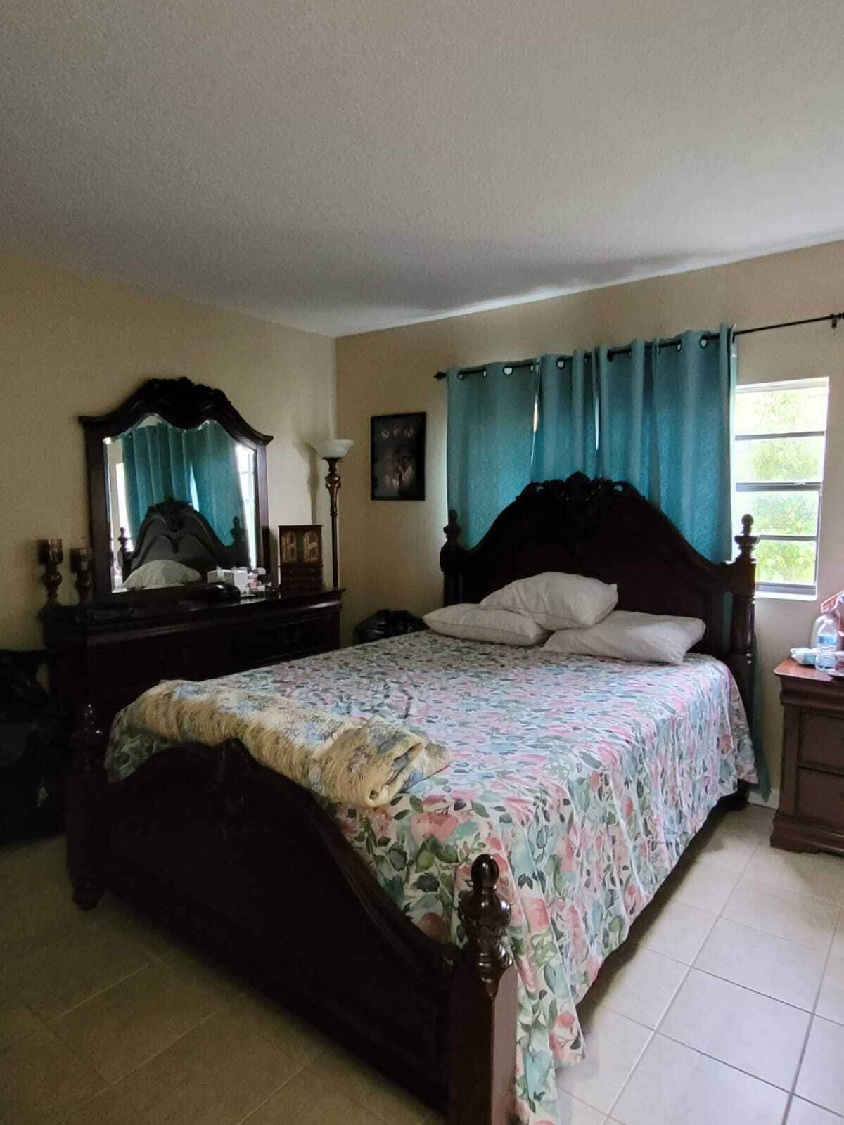 Building Photo - 10932 SW 25th St