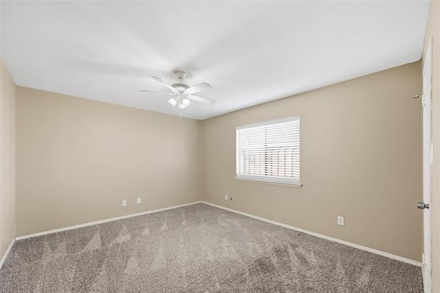 Building Photo - 512 White Oak St