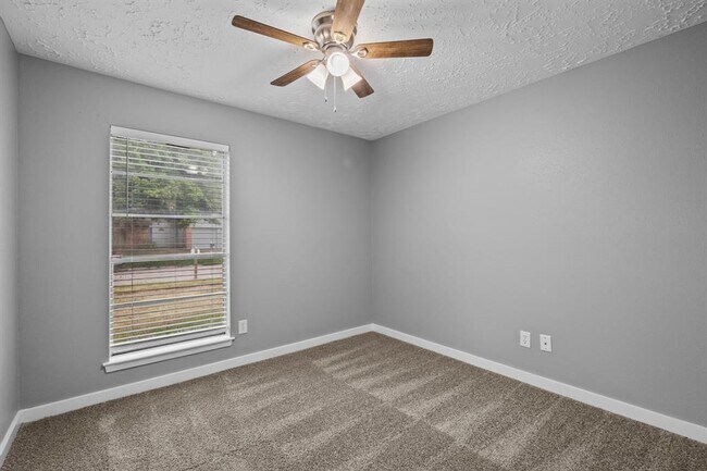 Building Photo - 8122 Swan Meadow Ln