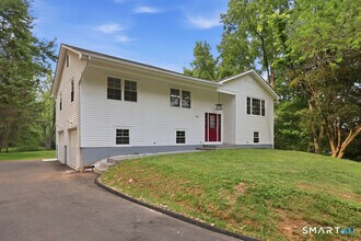 Building Photo - 751 W Avon Rd