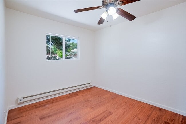 Building Photo - Huge Backyard Close to Downtown Prescott!