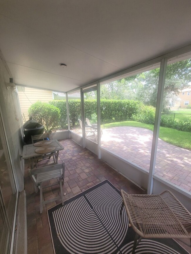 Building Photo - Modern 3 Bed, 2 Bath Home in Chelsea Parc ...