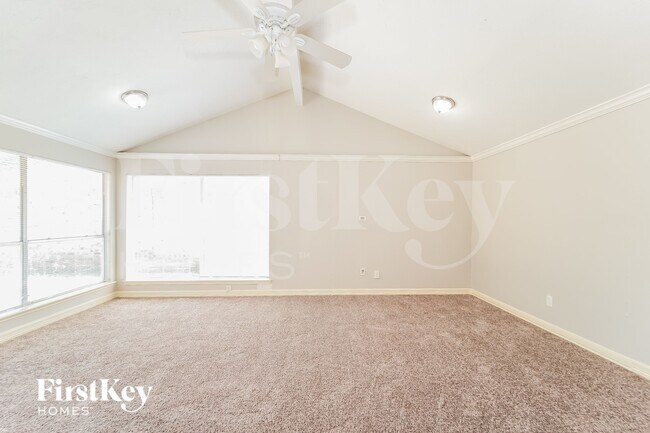 Building Photo - 6615 Navidad Rd