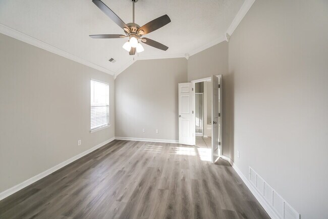 Building Photo - 9886 Stage Run Dr