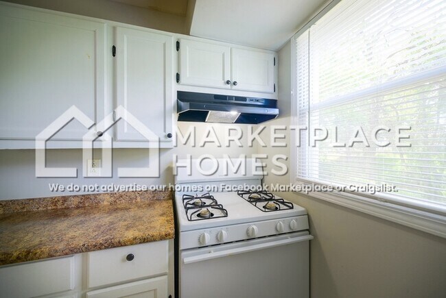 Building Photo - 312 Banff Cir