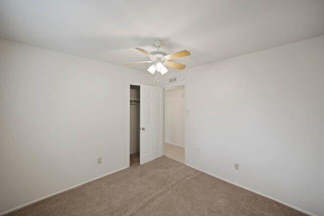 Building Photo - 15822 Danford Dr