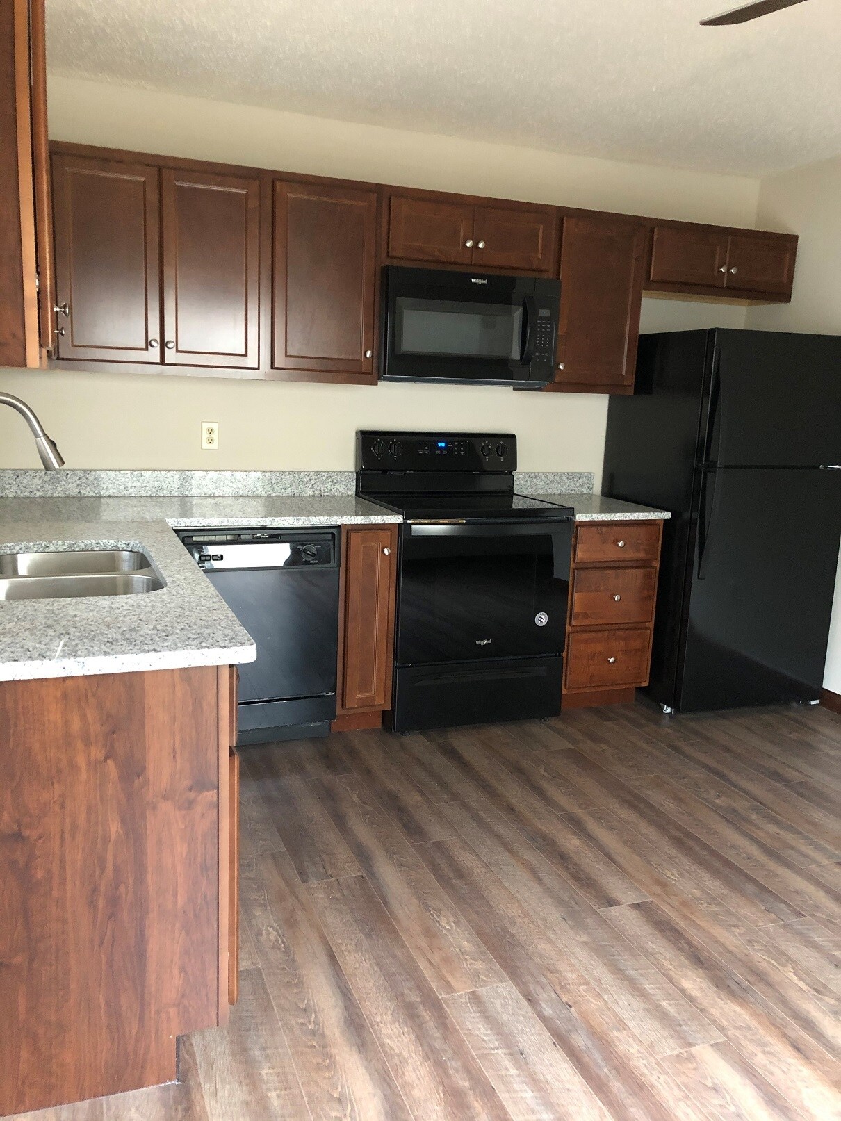 Building Photo - 509 Pepperhill Ct