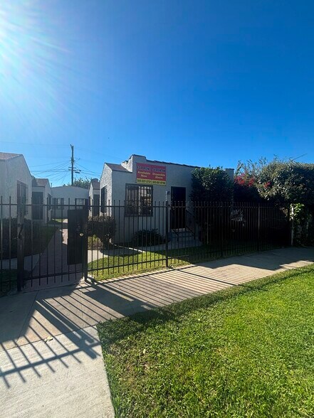 Building Photo - 1024 1/2 W 65th St