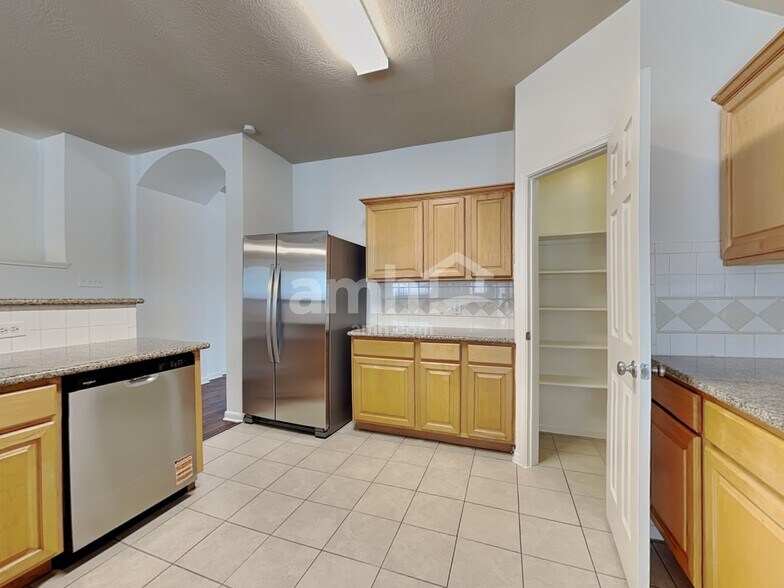 Building Photo - 16518 Barker Ranch Ct