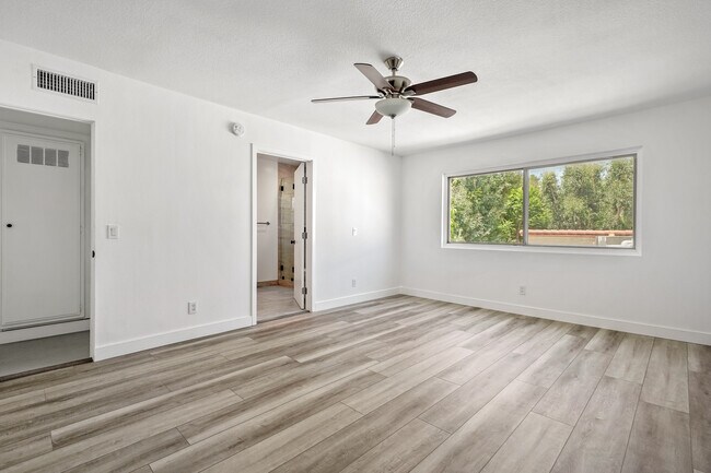 Building Photo - 22259 Erwin St