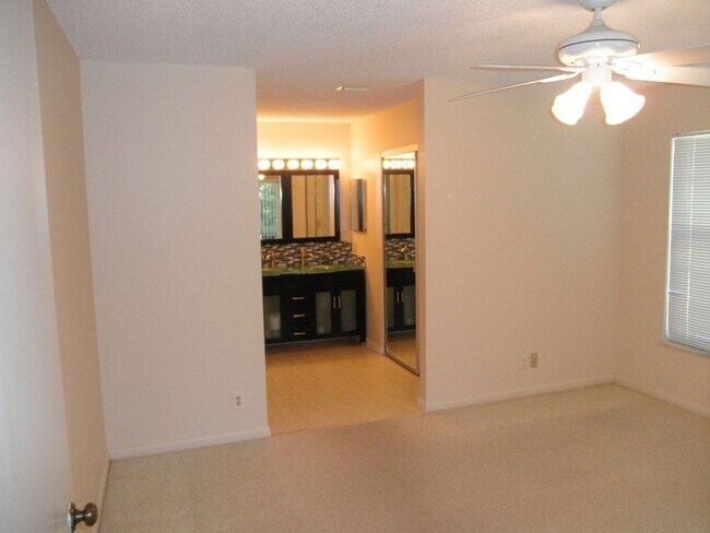 Building Photo - Caldwell Heights In Boca Raton