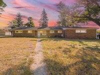 Building Photo - Freshly Updated 3-Bedroom Home in Farmington Hills!