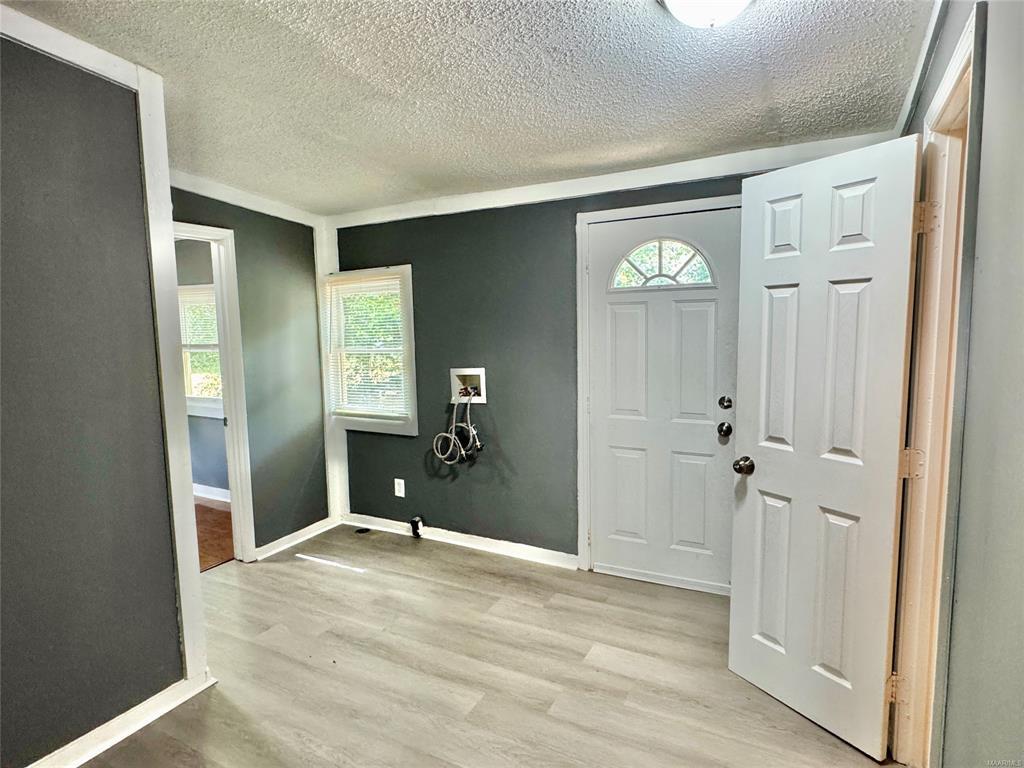 Building Photo - 208 Bradley Dr