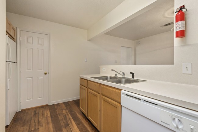 Building Photo - 5069 Akumal Calle