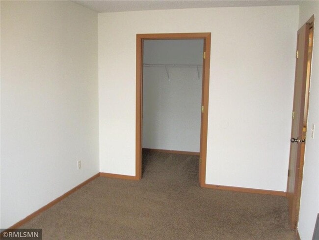 Building Photo - 626 W 8th St