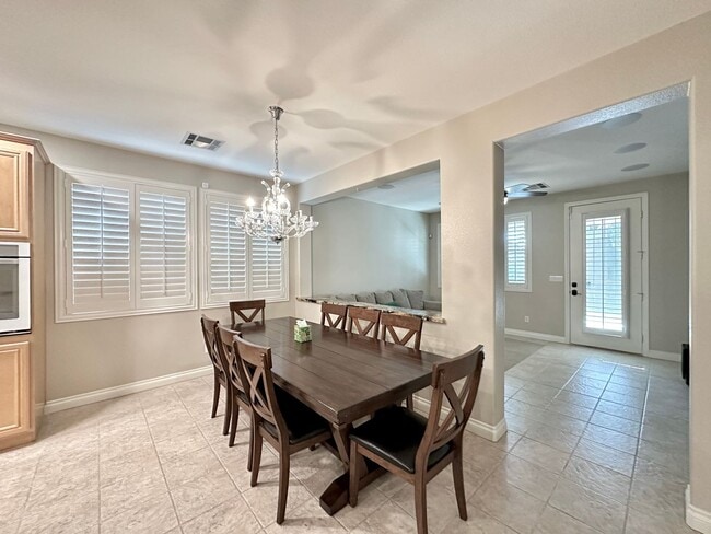 Building Photo - Glenhaven At Southern Highlands