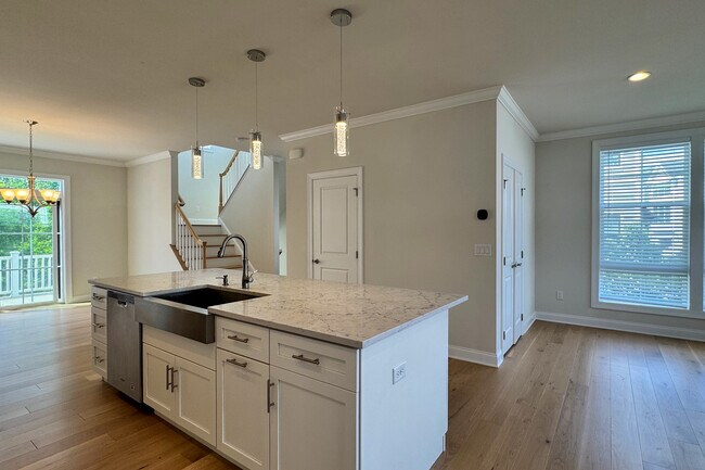 Building Photo - 25 Brentwood Cir