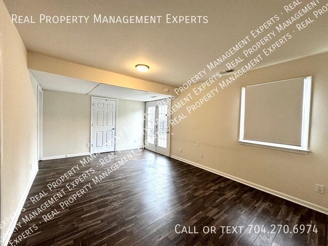 Building Photo - Stunning 4BR/3BA Home in Charlotte!