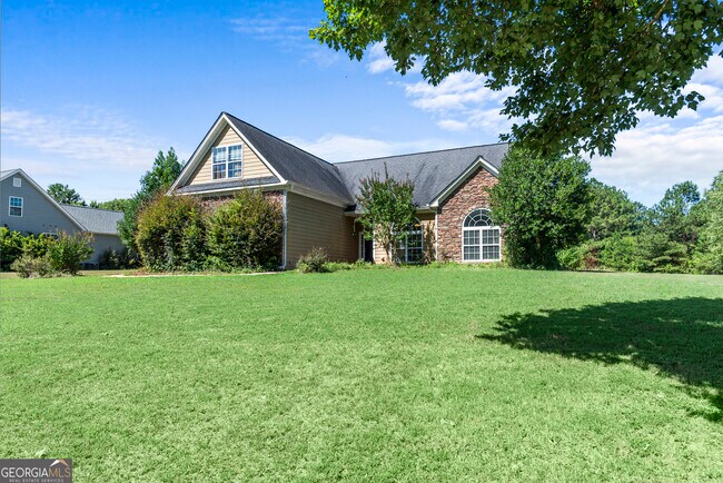 Building Photo - 1141 Whispering Lakes Trail