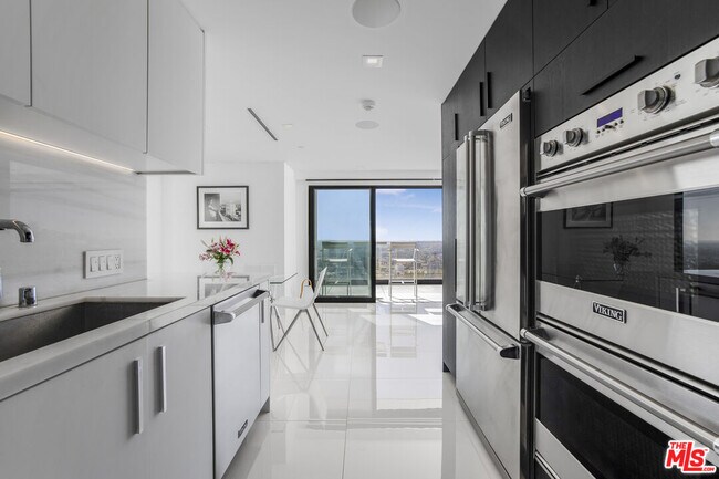 Building Photo - 1600 Marlay Dr