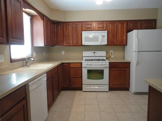 Building Photo - 2267 Poinsettia Street