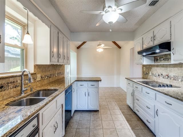 Building Photo - 207 Hemlock Dr