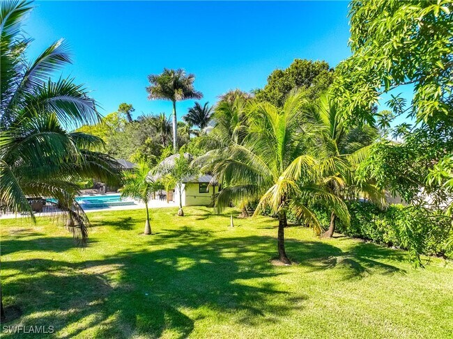 Building Photo - 1890 Oakes Blvd