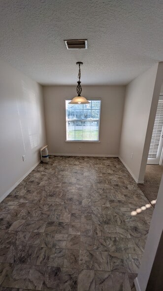 Building Photo - 7594 Taylor Field Rd