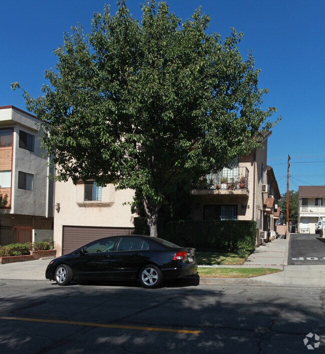 Primary Photo - 625 E Cypress Ave