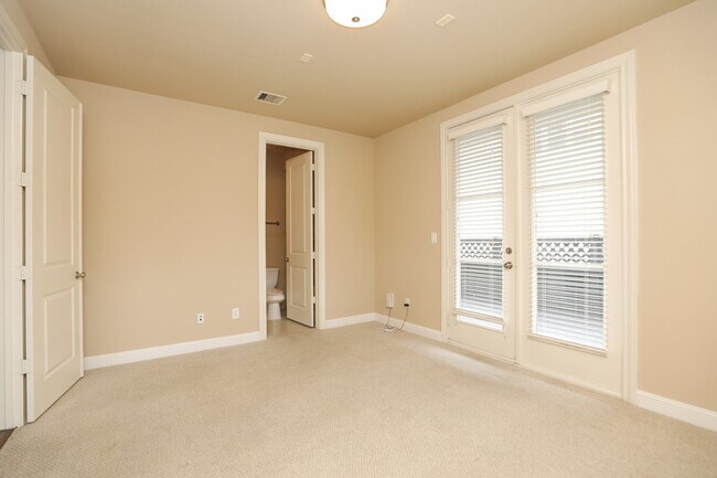 Building Photo - 1250 W 23rd St