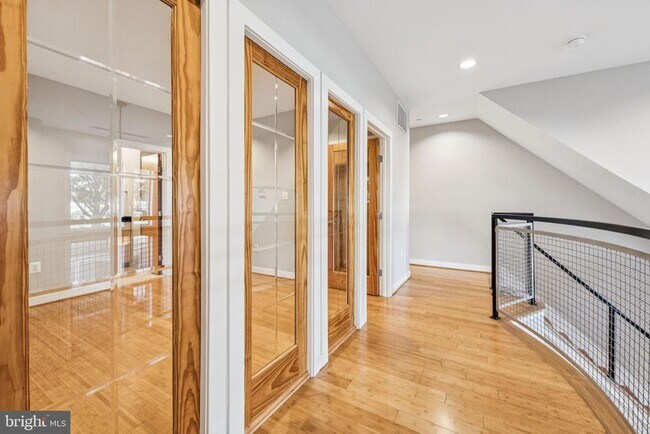 Building Photo - 241 R St NE