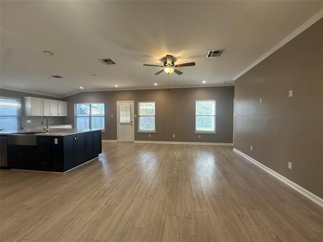 Building Photo - 1333 Rosie Ln