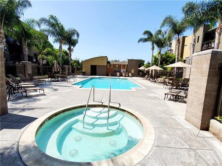 Building Photo - 5401 W 149th Plz