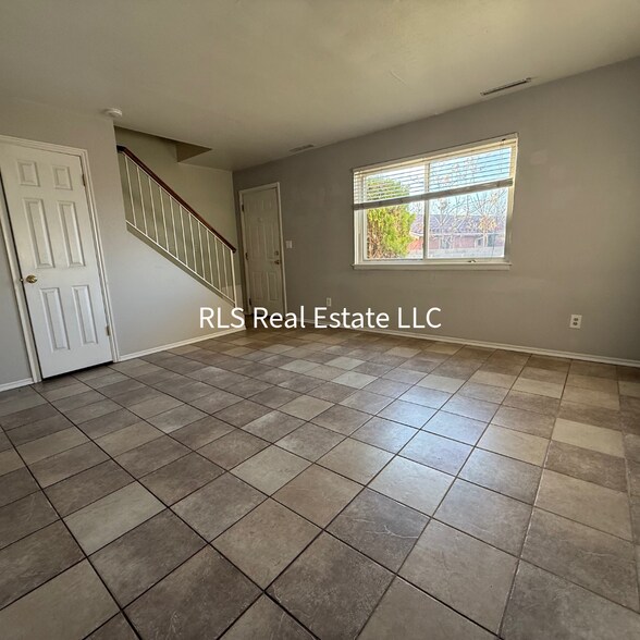 Building Photo - 1495 E 8600 S