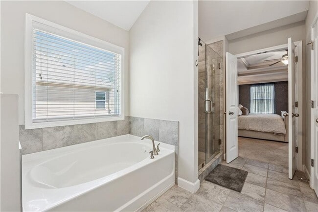 Building Photo - 4050 Danbury Farms Dr
