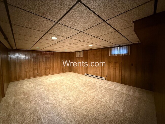 Building Photo - South Hill Charming corner lot 3 bed 2 bath in quiet neighborhood