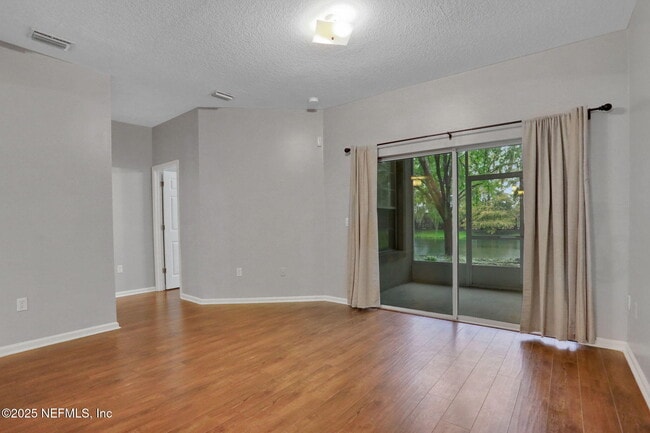 Building Photo - 9744 Summer Grove Way W