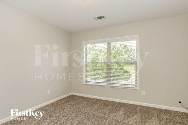 Building Photo - 6252 Stonelake Dr SW