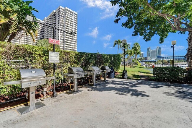 Building Photo - 600 Three Islands Boulevard