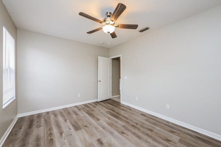 Building Photo - 7742 Bristol Park Dr