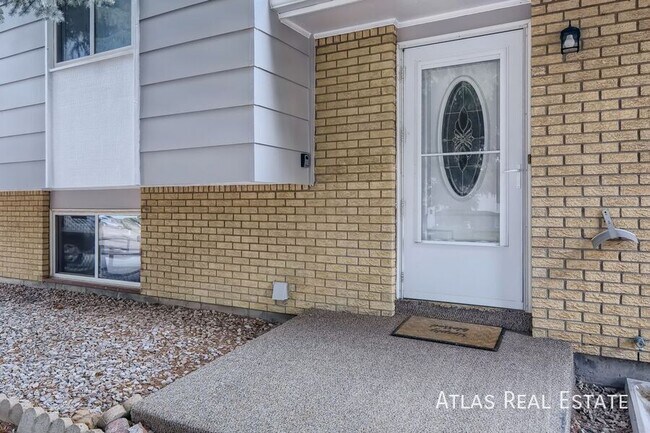 Building Photo - 7240 Roaring Spring Terrace