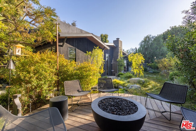 Building Photo - 746 Marco Pl