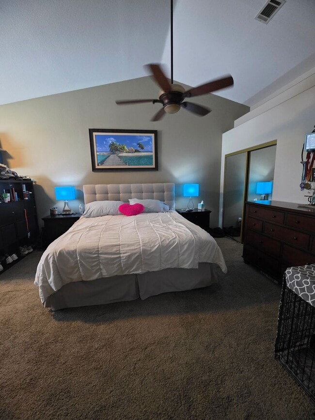 Building Photo - This Home Is Loaded!