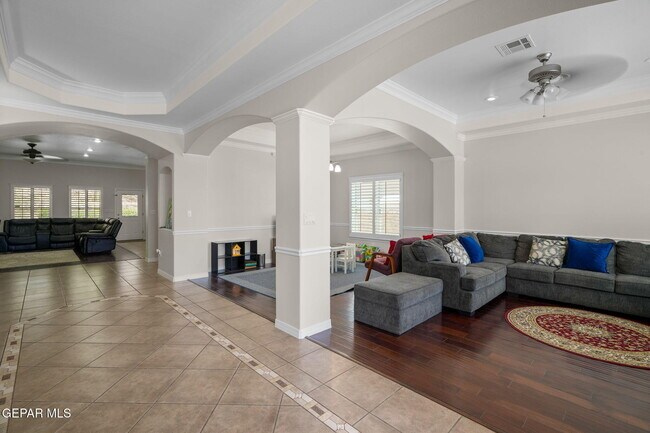 Building Photo - 6400 Franklin Crest Drive