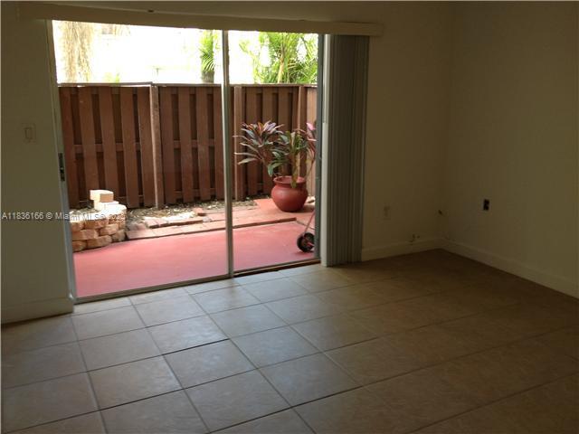 Building Photo - 13714 SW 90th Ave