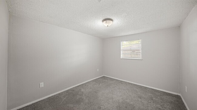 Building Photo - 2929 Leroy St