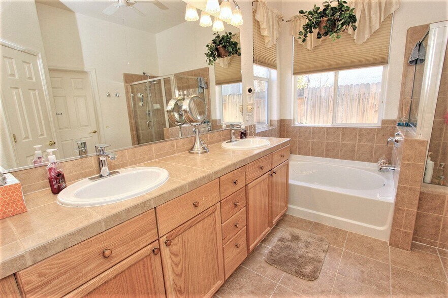 Building Photo - 1771 Arrow Wood Ct