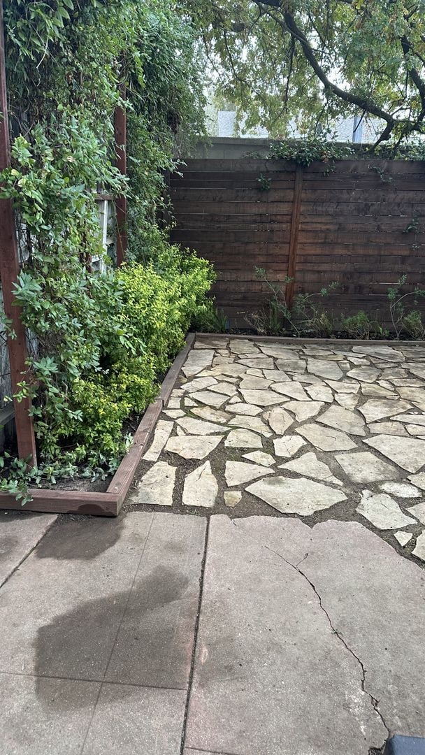 Building Photo - Charming 1 Bedroom 1 Bath Historic Duplex, Land Park-Curtis Park Area SEE VIDEO