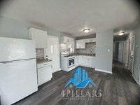 Building Photo - "Beautiful 3-Bedroom Home with Ample Storage in Hammond, IN!"