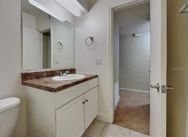 Building Photo - 8025 Excalibur Ct